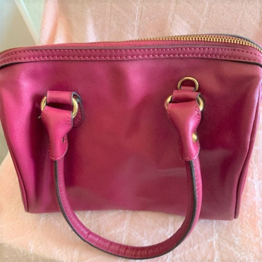 Anne Klein Stylish Hot Pink Handbag Gold Logo - Picture 6 of 8